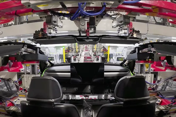 Unboxed vs. Intelligent Islands: The Two Post-Fordist Automotive Manufacturing Paradigms